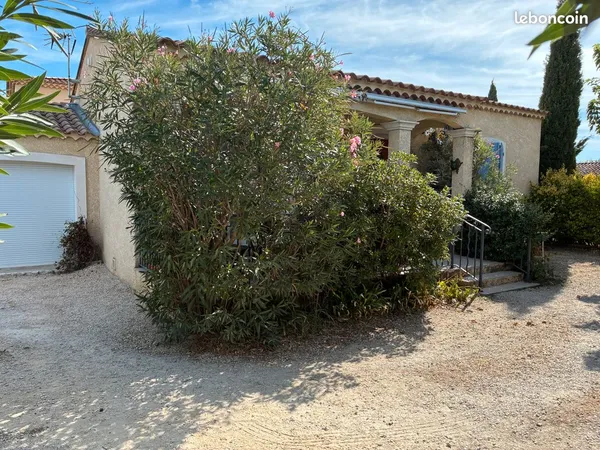 🏡 *COUP DE CŒUR ❤️ - Maison de plain-pied 96 m² - 3 chambres - Terrain 822 m² - 365 000