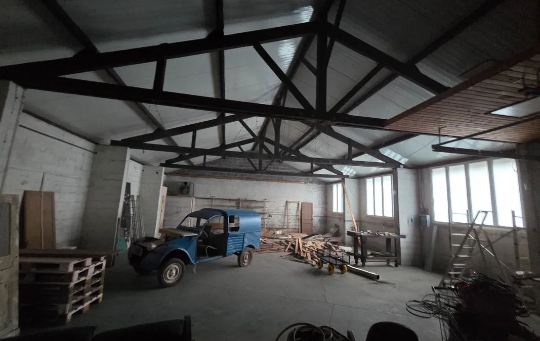 Photo 1