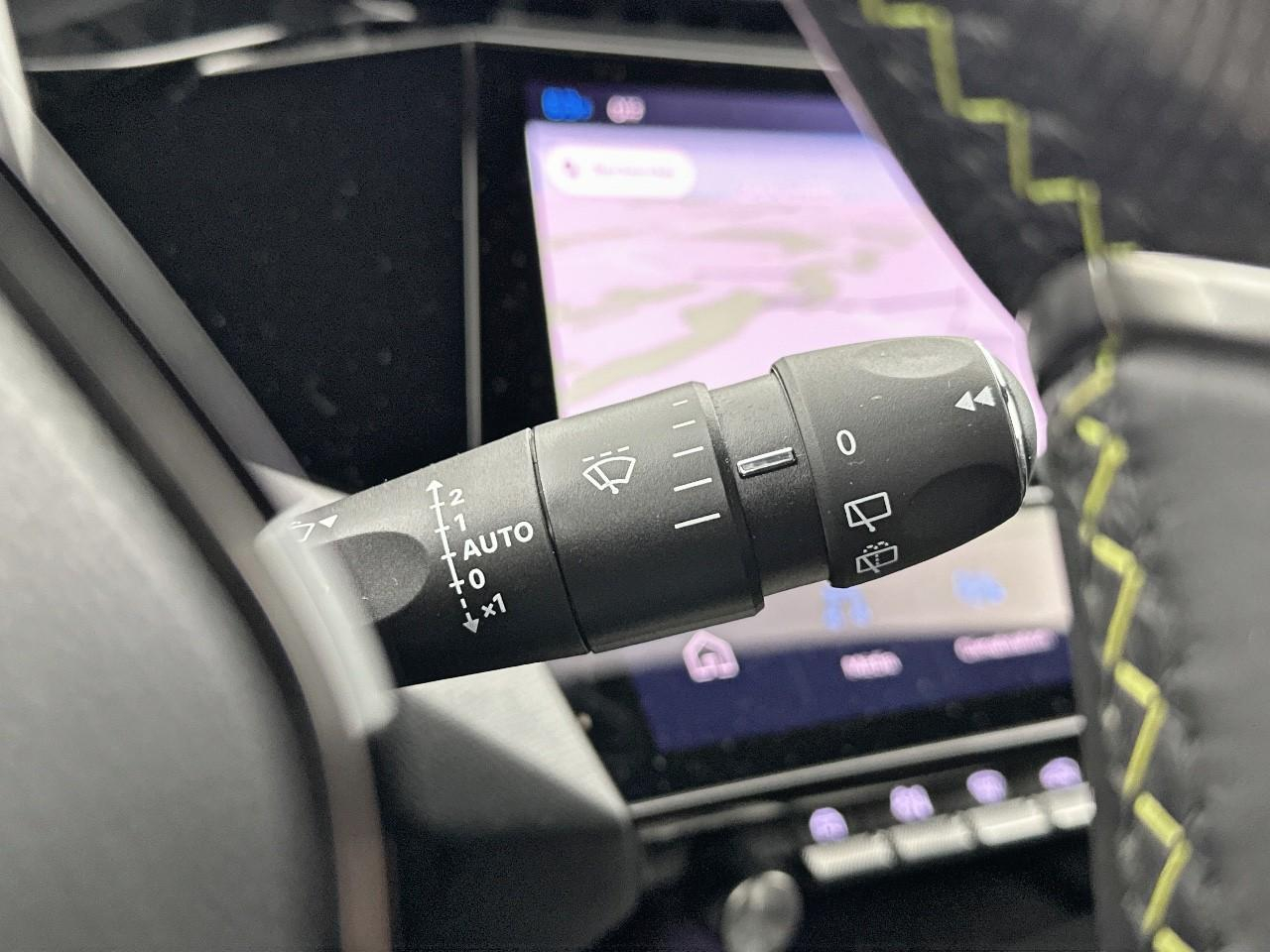 Peugeot 308 phev 180 e-eat8 gt — photo 18