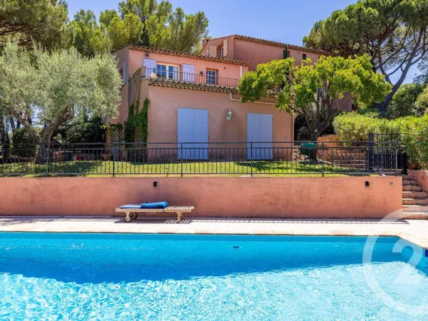 Maison 9 pièces 229 m²