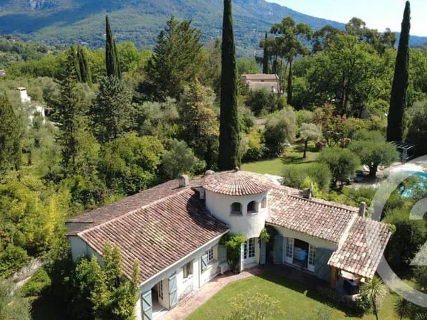 Maison 7 pièces 200 m²