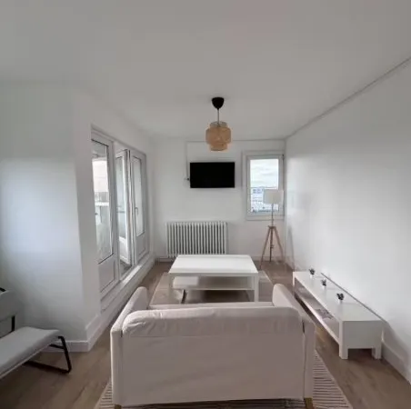 DERNIÈRE CHAMBRE DISPONIBLE EN COLOCATION - NANTES ÎLE DE NANTES - T5 MEUBLÉ AVEC BALCON FERMÉ AU 12