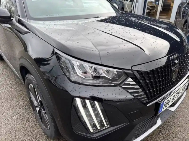 Peugeot 2008 hybrid 145 e-dcs6 — photo 16