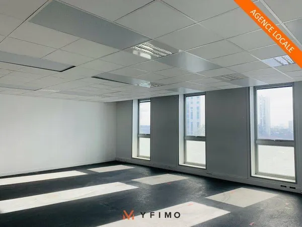 Bureaux 250 m²