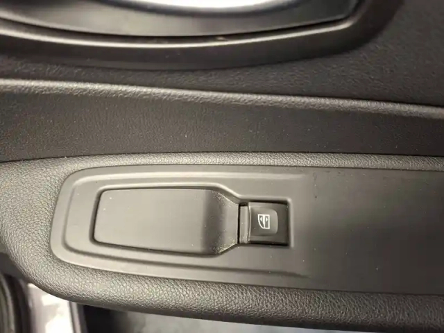 Renault Captur dci 90 e6c — photo 32