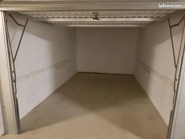 Stationnement Location Vannes  16m² 120€