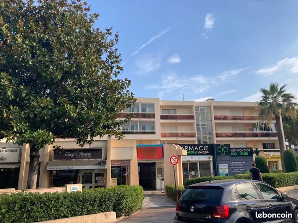 Local commercial 151 m² Le Cannet