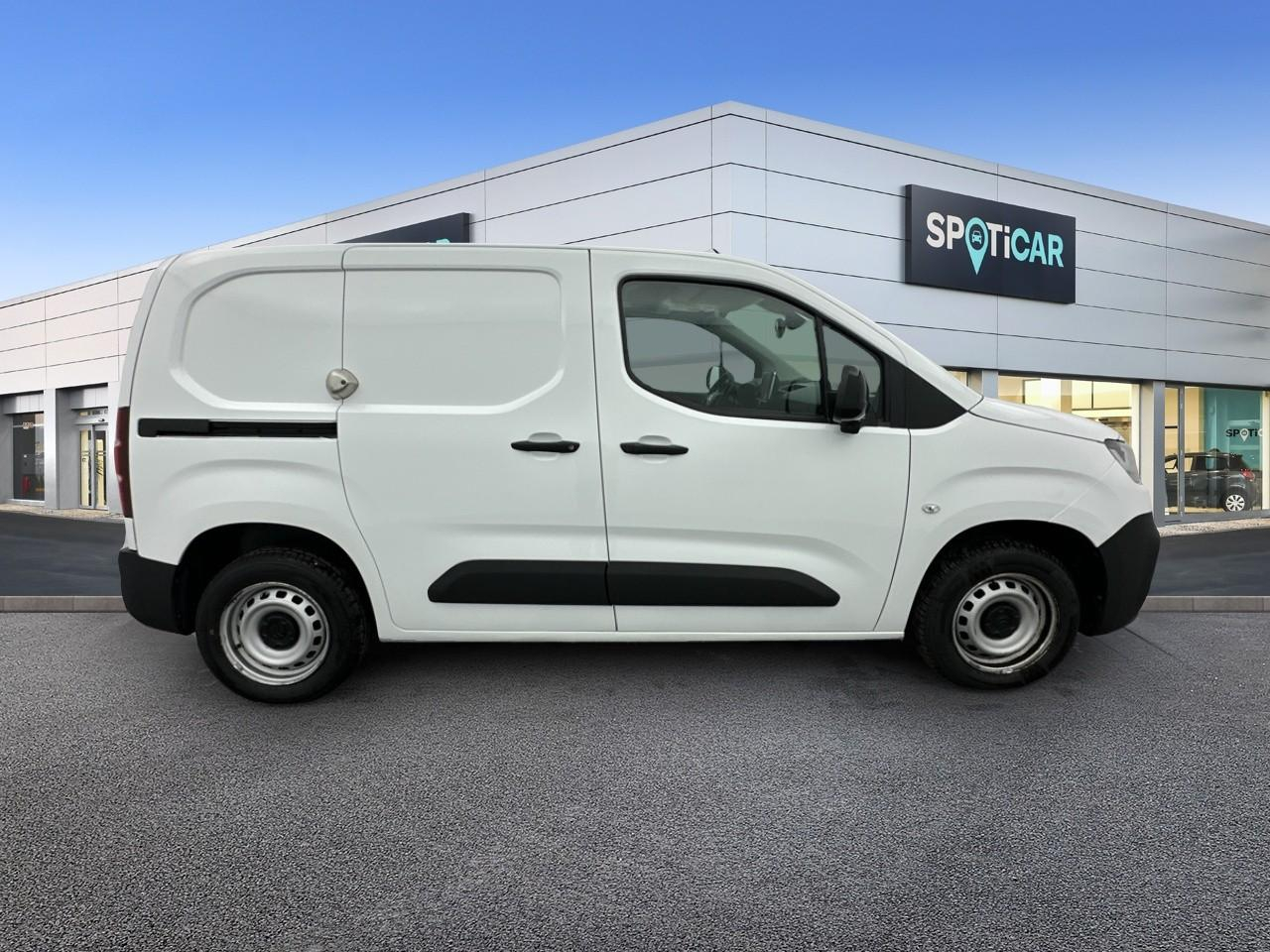 Citroën Berlingo van m 650 bluehdi 100 s&s bvm6 driver — photo 4