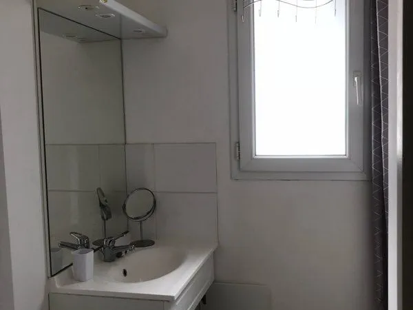 Appartement Cholet gare appartement meublé cuisine salon chambre