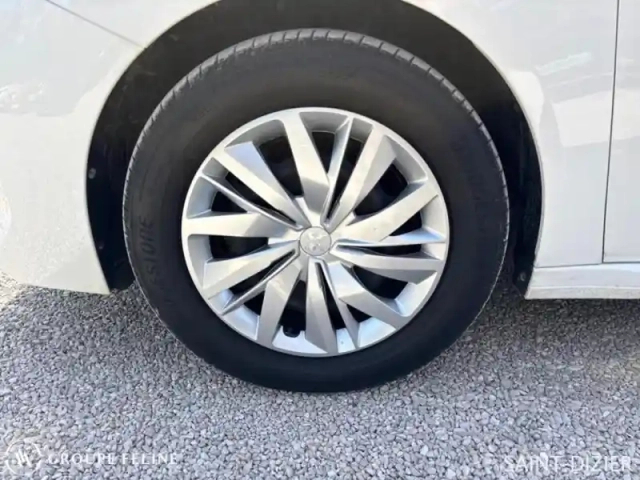 Peugeot 208 1.2 puretech 75ch s&amp;s active — photo 11