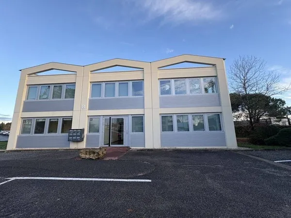 Bureaux 1 pièce 104 m²