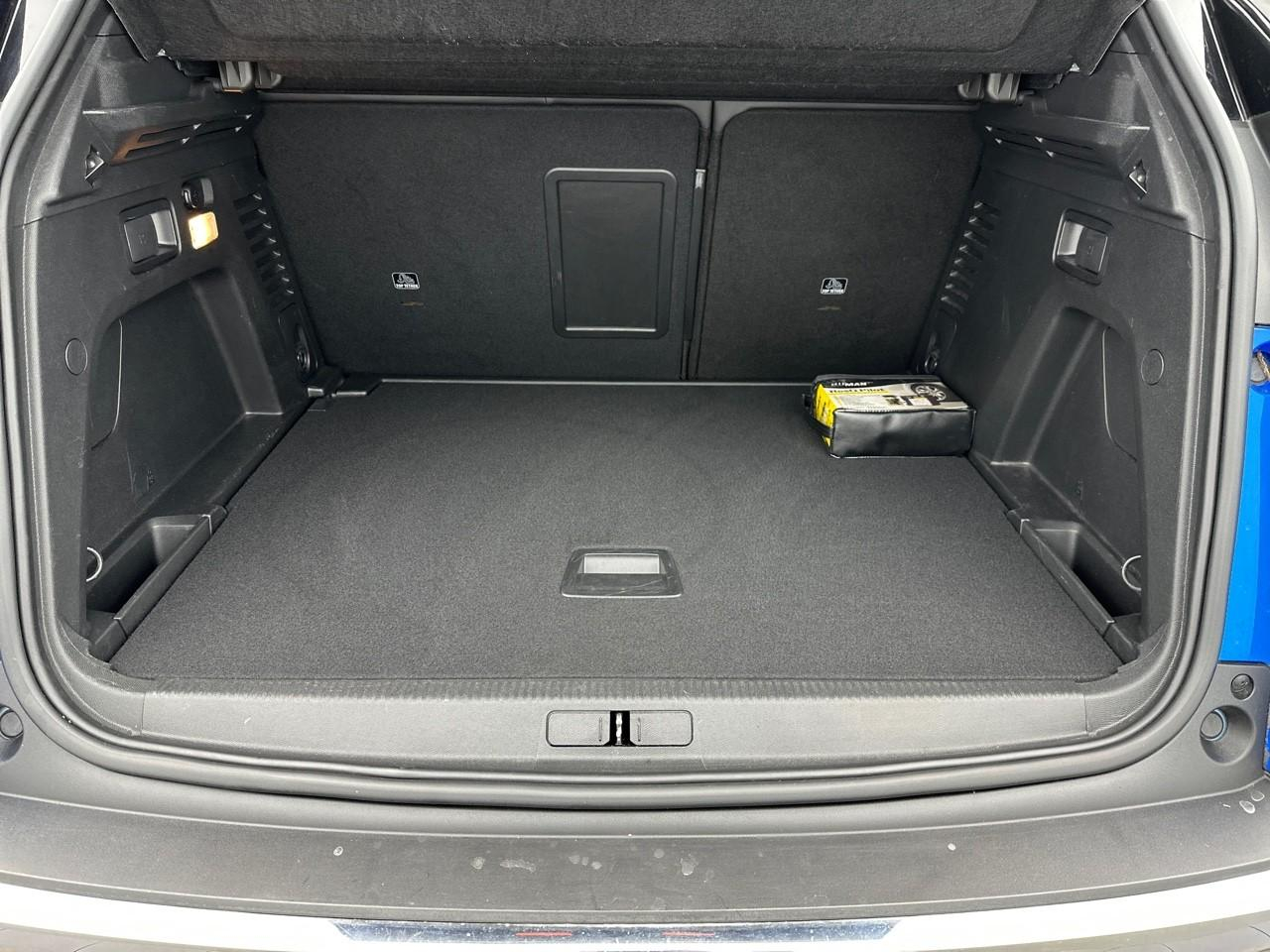 Peugeot 3008 puretech 130ch s&s eat8 gt pack — photo 6