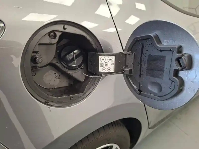 Renault Clio e-tech full hybrid 145 ch gsr2 — photo 12