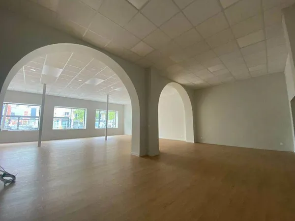 Bureaux 290 m²