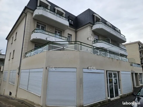 Local bureaux 404 m²
