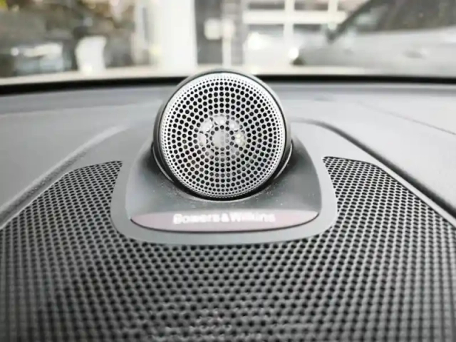 Volvo Xc60 t6 hybride rechargeable 253 + 145ch ultra style chrome geartronic 8 awd — photo 12