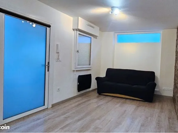 Appartement T2 centre village Saint-Cergues RDC avec box privatif