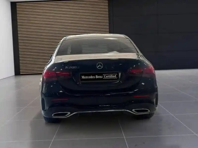 Mercedes Classe A 200 d berline amg line — photo 6