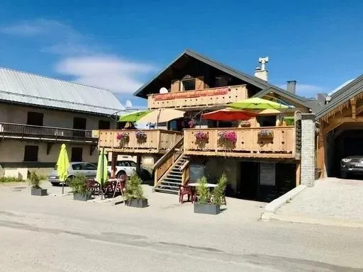 COEUR DE VILLAGE - PROCHES PISTES - DOMAINE SKIABLE