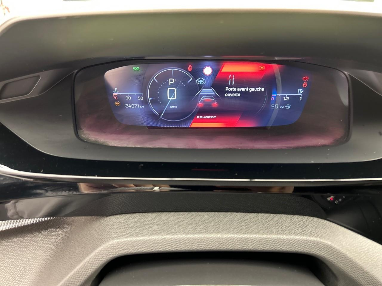 Peugeot 308 hybrid 145 e-dcs6 gt — photo 24