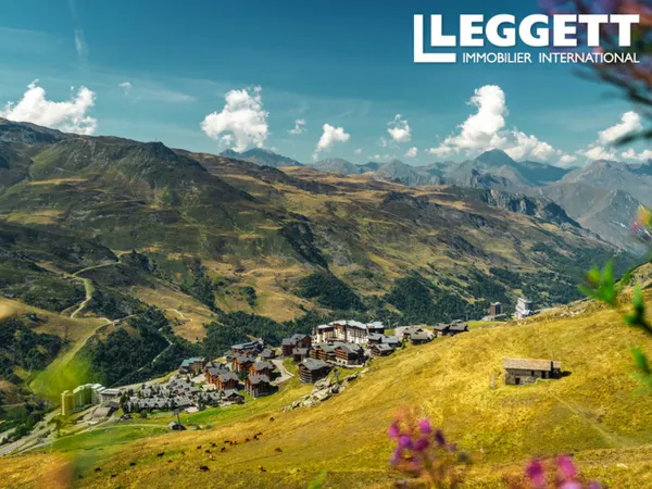 Commercial walls with existing lease in Les Menuires ? Investment opportunity in the Three Valleys