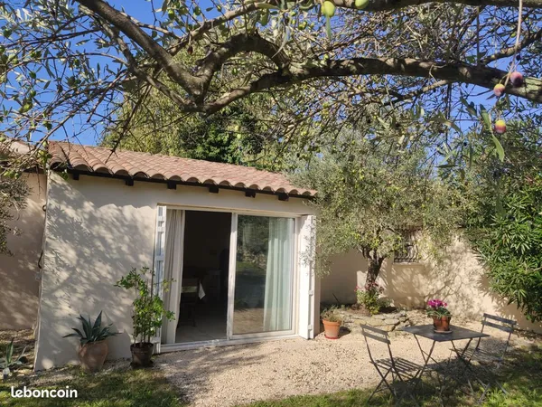 Joli studio et jardin