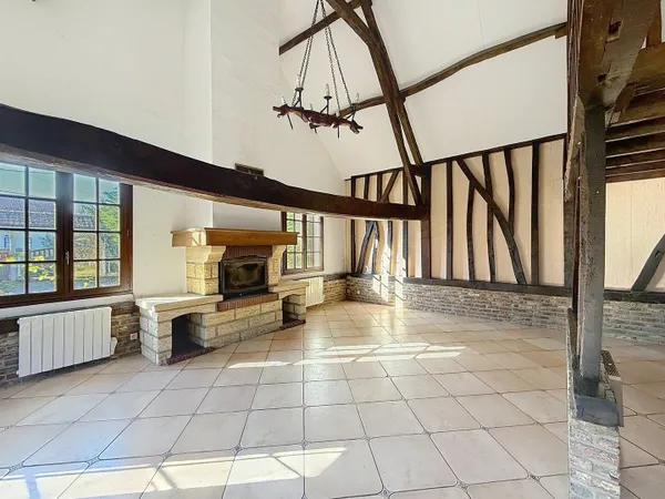 Belle maison à travaux sur grande parcelle