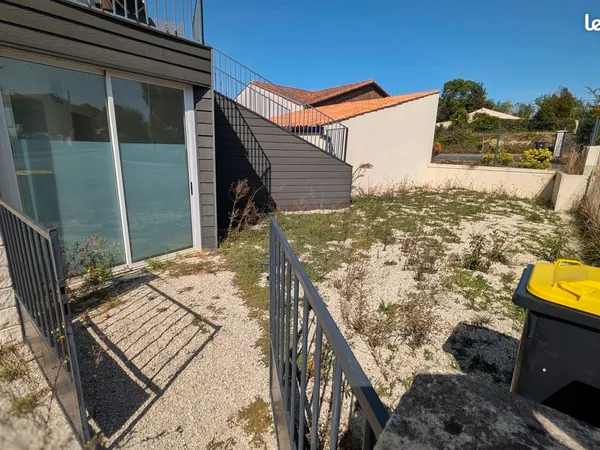 Local commercial + parking + cours