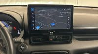Toyota Yaris 116h Design 5p MY22 — photo 19