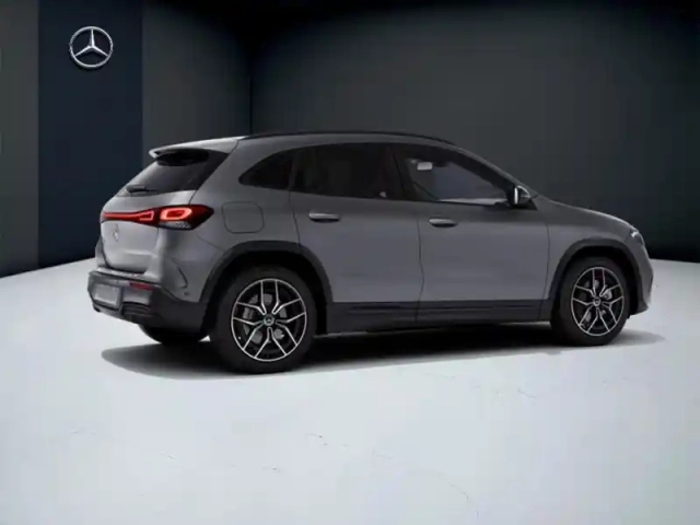 Mercedes Eqa 250+ amg line — photo 20