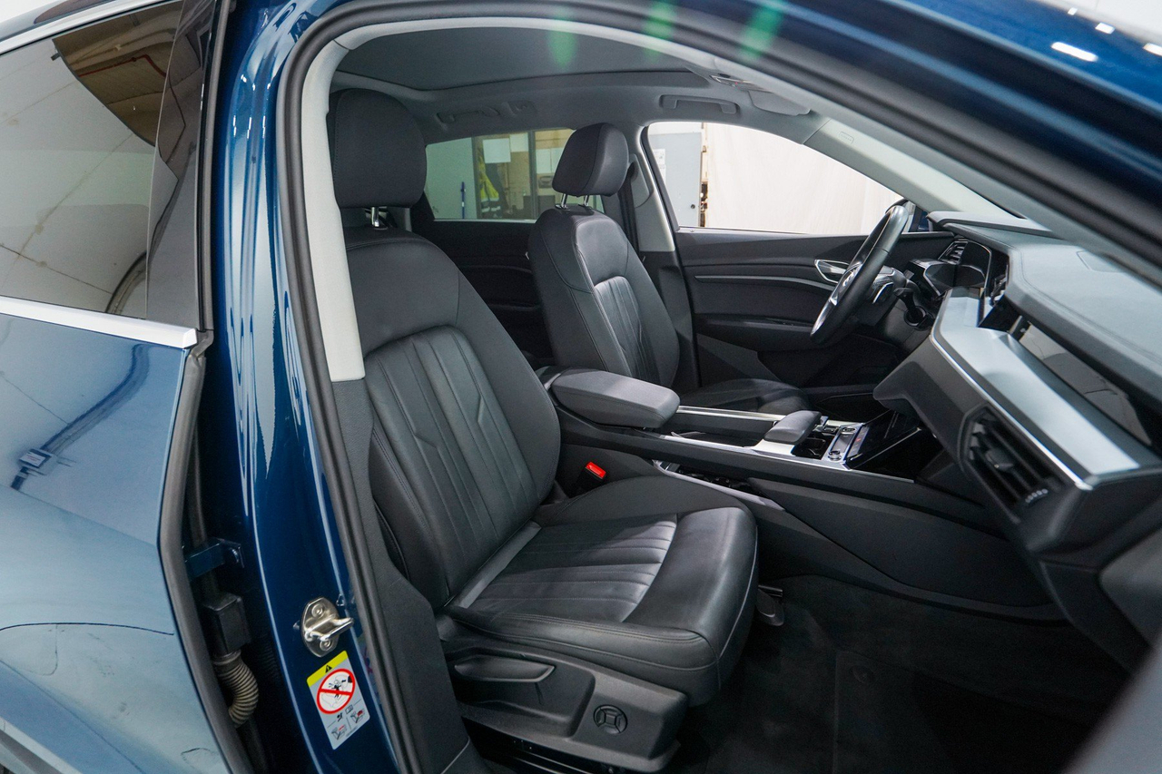 Audi e-tron — photo 14