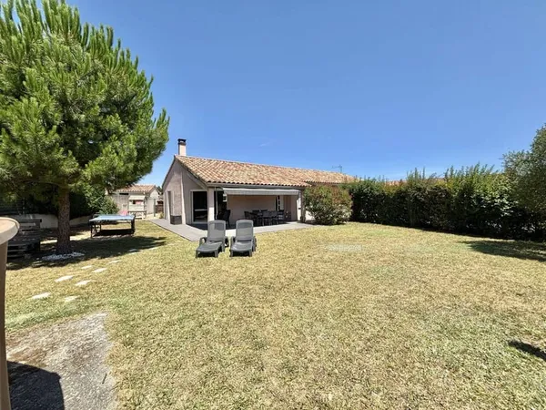 Maison de plain-pied 7 pièces 130 m²
