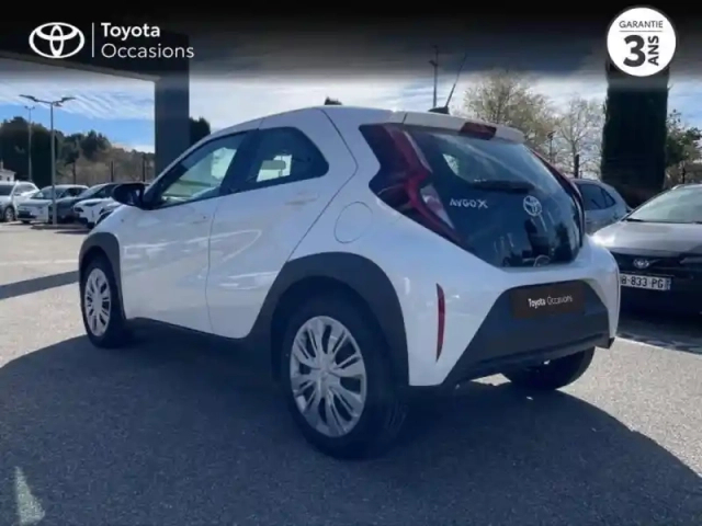 Toyota Aygo x 1.0 vvt-i 72ch dynamic my24 — photo 2