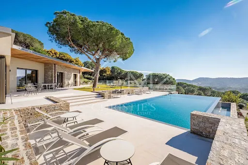 Maison 6 pièces 315 m²