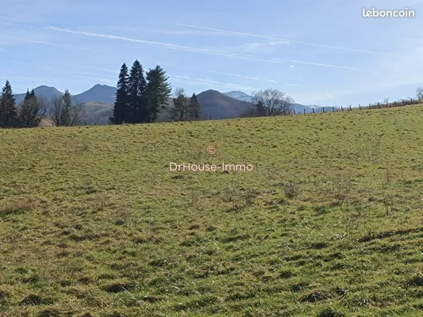 Terrain 1225 m² feas