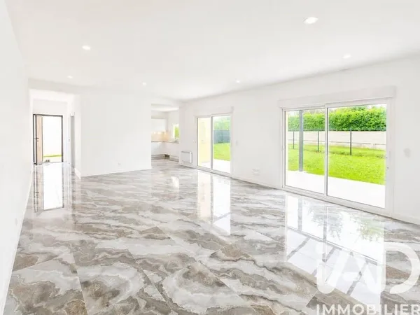 Maison de plain-pied 5 pièces 130 m²