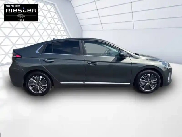 Hyundai Ioniq plug-in 141 ch — photo 24