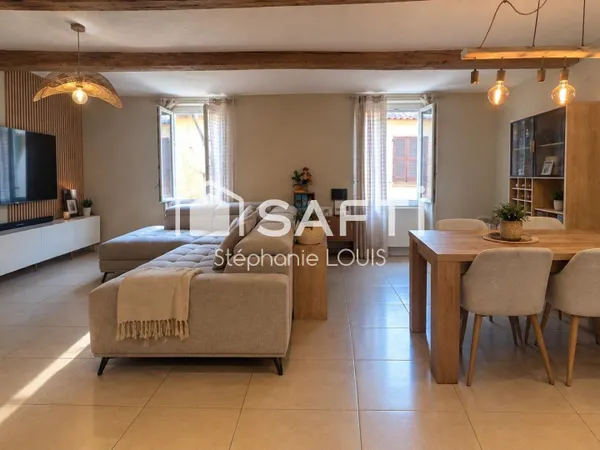 MAISON AVEC TERRASSE TROPEZIENNE ET REMISE