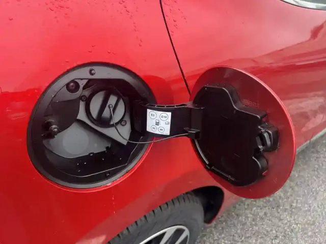 Renault Clio tce 90 — photo 16