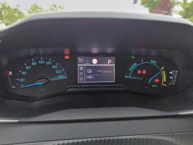 Peugeot 208 electrique 54 kwh 156ch — photo 10