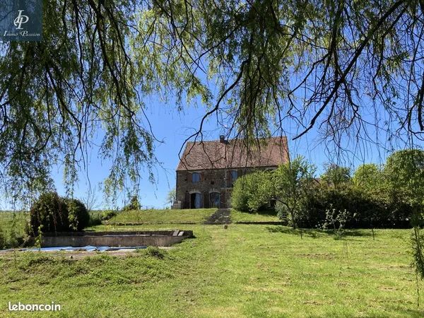 Maison 8 pièces 234 m²