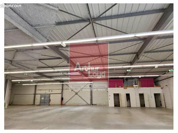 Local commercial 511 m² AUXERRE