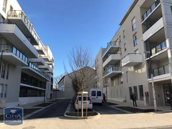 Garage et parking Location Avignon 66€