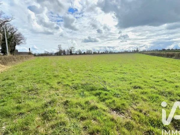 Terrain 10870 m²