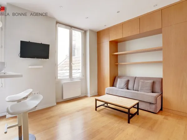 À vendre, rue de la Harpe (Paris 5e), studio de 19,20 m² en parfait état