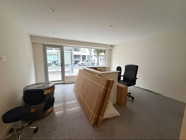 Local commercial 130 m²
