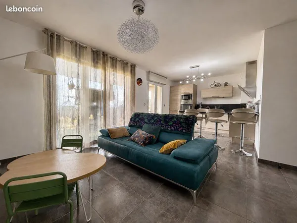 Appartement 76 m2 terrasse + parking