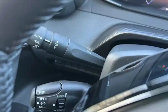 Peugeot 208 100 s&amp;s bvm6 — photo 80