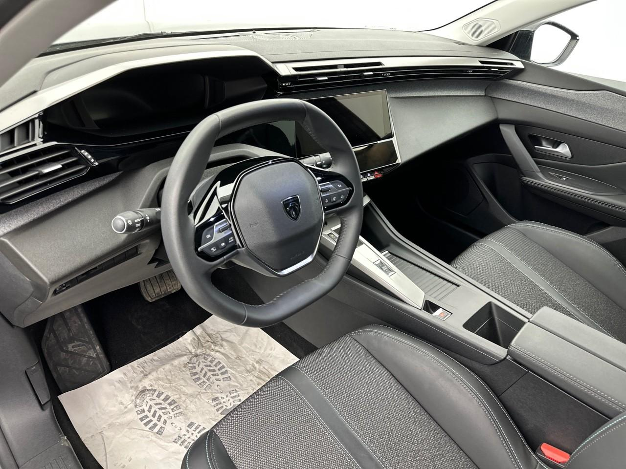 Peugeot 308 hybrid 145 e-dcs6 allure — photo 8
