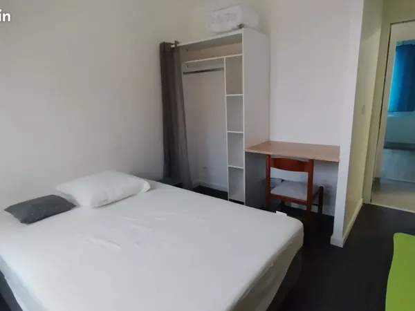 Chambre dans maison